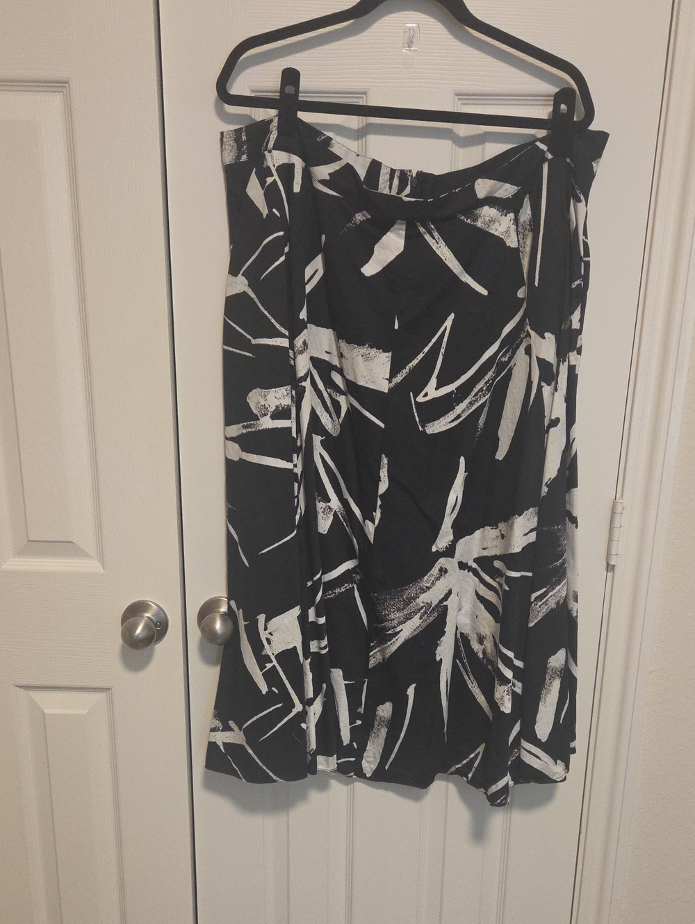 Worthington Black & White Brushstroke A-Line Skirt